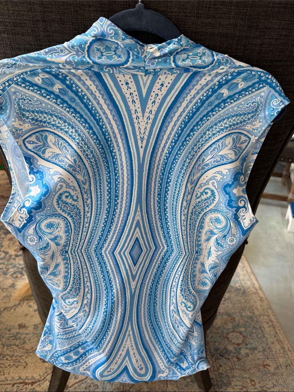 J. McLaughlin Blue and White Paisley Shell - Picture 4 of 4